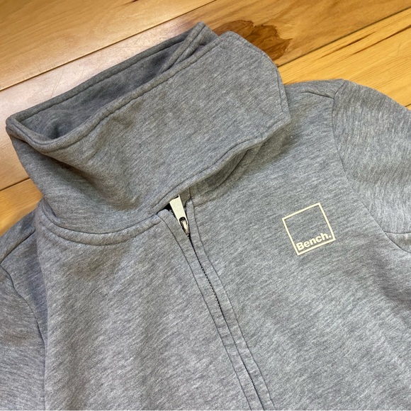 Bench Tops - Bench Women's Size XS‎ Grey Fleece Lined Full Zip Sweatshirt
